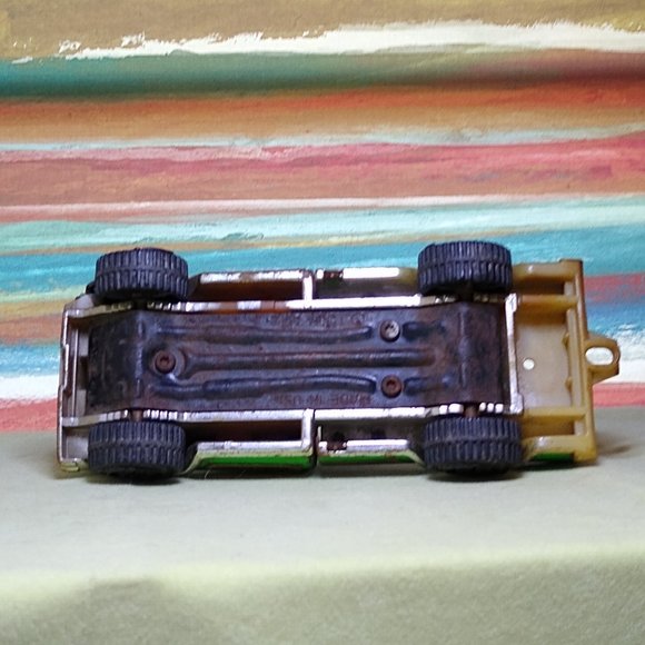 AMC Jeep J-10 J-20 Golden Eagle Honcho Tonka 1/24 Lime Green rare! - Picture 6 of 9